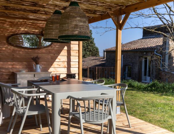 Malepere - Haut - Exterior - Dining area 2