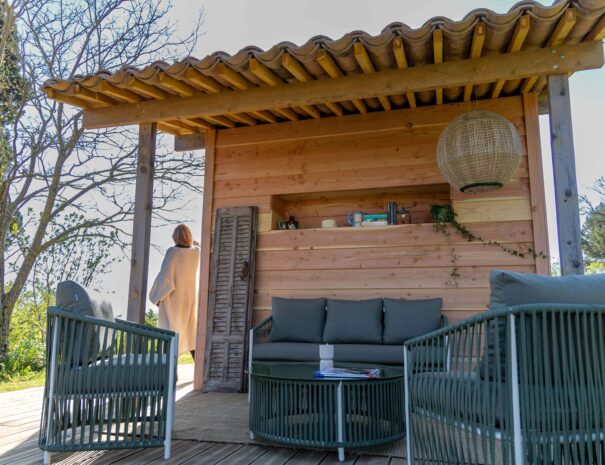 Malepere - Haut - Exterior-Lounge area