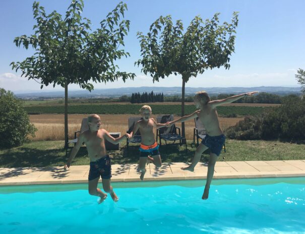 Pool jump at Domaine de la Bade